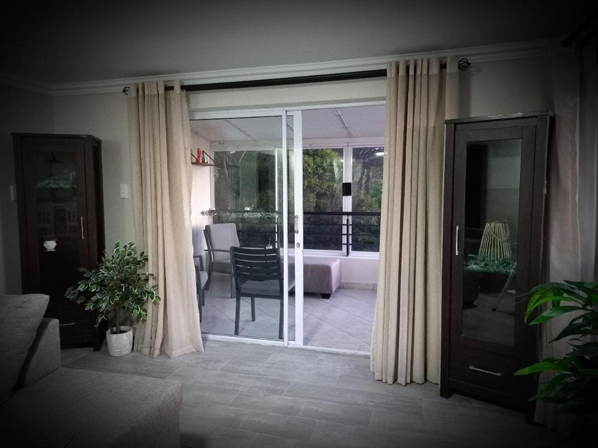 Bay-Side Apartment, Gordon'S Bay Bagian luar foto